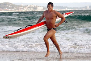 nathan henderson with board photo gold coast bulletin.jpg nathan henderson with board photo gold coast bulletin.jpg